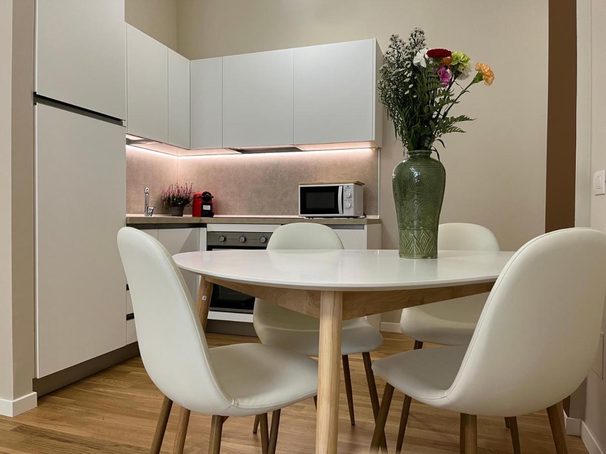 Regina By The Blue Twins Apartments Milano ภายนอก รูปภาพ