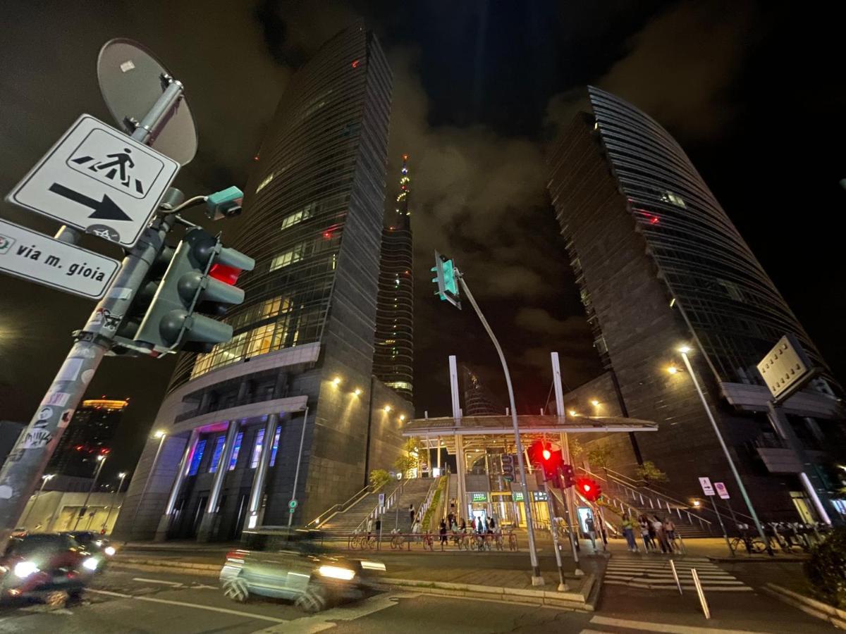 Regina By The Blue Twins Apartments Milano ภายนอก รูปภาพ